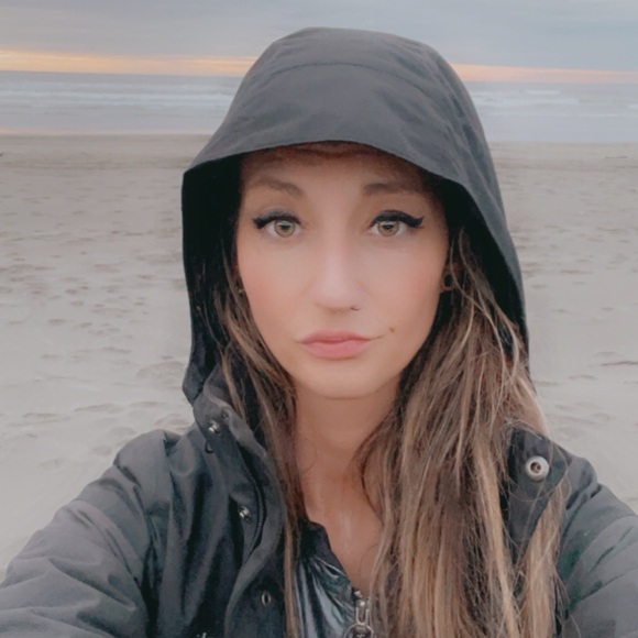 Meet your Posher, Ashley - Picture 3 of 4